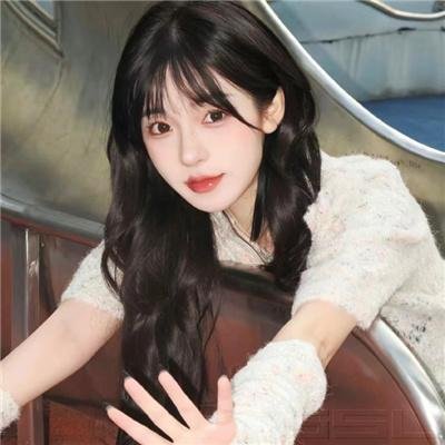 奇怪的她